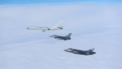 رهگیری هواپیماهای جاسوسی روسیه توسط جنگنده‌های F-16 آمریکا در آلاسکا